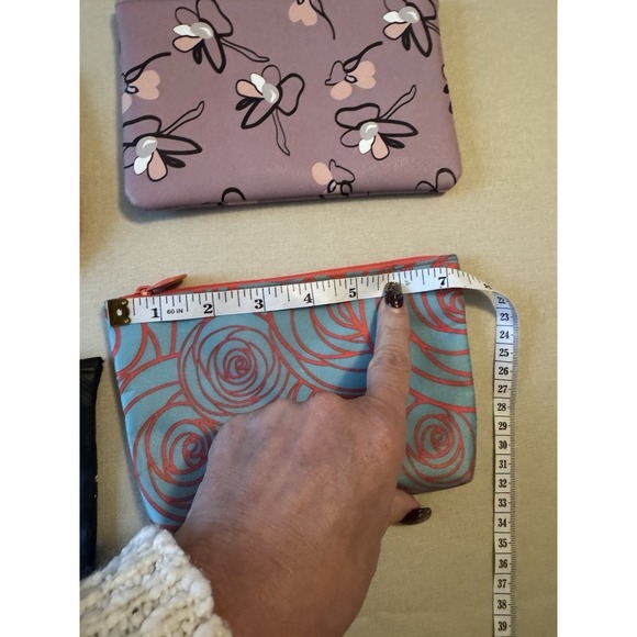 Lot of 4 Ipsy Glam Bags – Cosmetic / Makeup Pouches – EUC– Assorted Styles - Picture 12 of 16